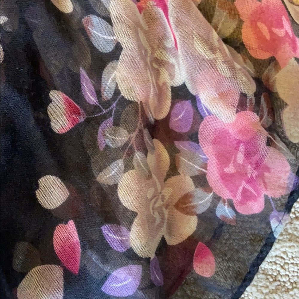 NWOT Candies floral scarf/wrap OS lightweight - Picture 3 of 4